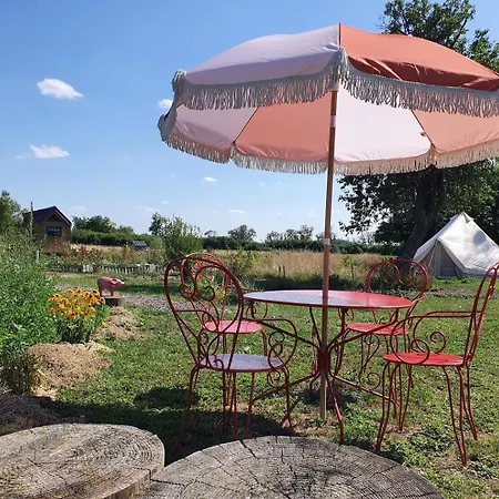 Tente Confortable Pour 4 Personnes * Auboncourt-Vauzelles