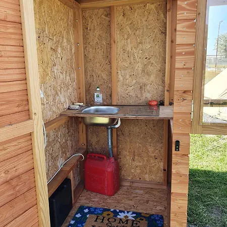 Tente Confortable Pour 4 Personnes Glamping Auboncourt-Vauzelles