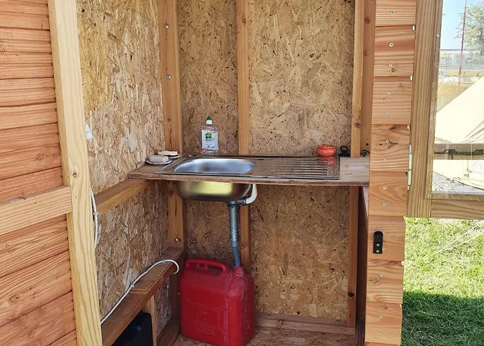 Tente Confortable Pour 4 Personnes אוהל מפואר Auboncourt-Vauzelles